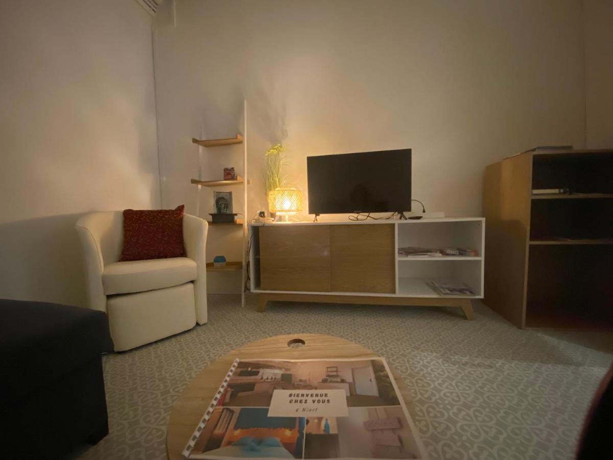 La Maison D'Angelique - Colocation Hoteliere A 150M Gare Tgv- Grande Cuisine Equipee & Salon - Fibre - Netflix Νιόρ Εξωτερικό φωτογραφία